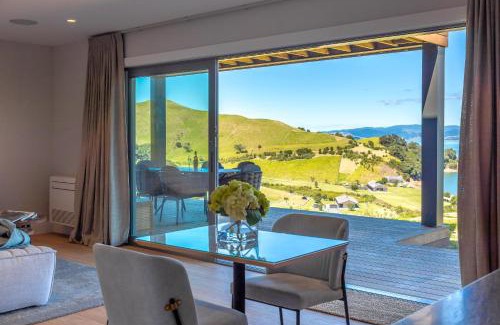 Waiheke Island Apartment | The Keep, with panoroma bay views and perfect for couples