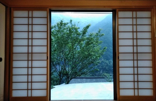 Shikokuchuo House | The KeiHouse in the mountains surrounded by the sounds of nature where pets are also allowed /Shikokuchuo Ehime