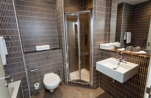 Kenmare Hotel | The Kenmare Bay Hotel & Luxury Lodges Resort