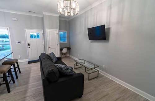 Belle Mina Apartment | The Kennedy Suite B
