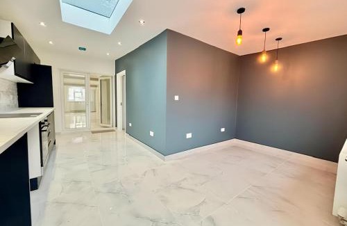 Strood Villa | The Kent Lux Haven