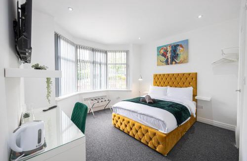 Rusholme House | The Kent- Luxury Rooms