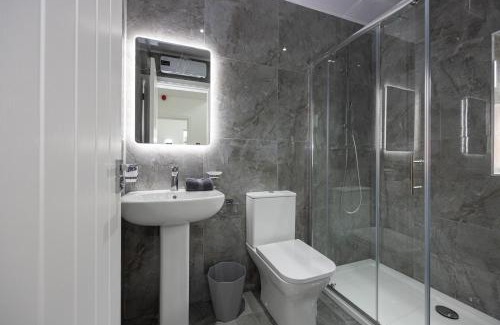Rusholme House | The Kent- Luxury Rooms