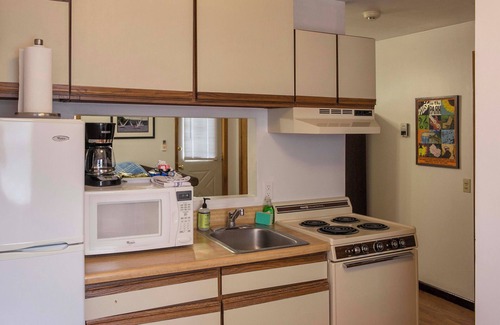Cameron Apartment | The Keuka @ The Village Tavern Inn Located in Hammondsport, NY