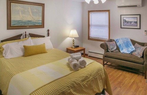 Cameron Apartment | The Keuka @ The Village Tavern Inn Located in Hammondsport, NY