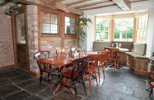 Kilcot Hotel | The Kilcot Inn