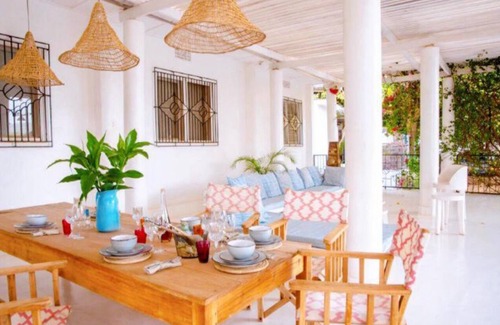 Moshi Bed & Breakfast | The Kilimanjaro Villa - Deluxe Queen Room with Two Queen Beds