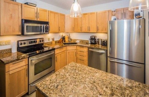 Killington Apartment | The Killington Chalet, Hot Tubs, Sauna, Boot Dryer