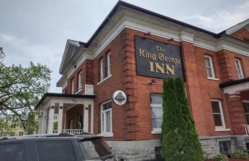 Cobourg Hotel | The King George Inn