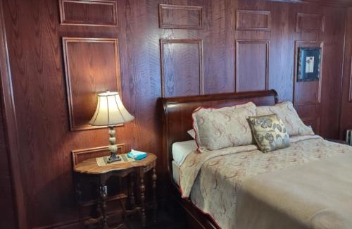 Cobourg Hotel | The King George Inn