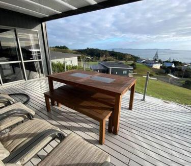 Cable Bay House | The King's Keep