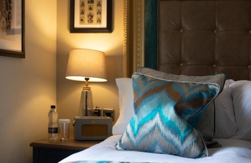 Godalming Hotel | The Kings Arms and Royal Hotel, Godalming, Surrey - The Coaching Inn Group