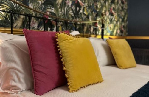 Montacute Hotel | The Kings Arms Inn