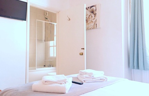 Warwick Town Centre Bed & Breakfast | The Kings Head Inn