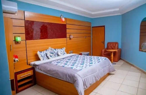 Ibadan Hotel | The Kings Hotel and Suites