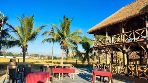 Kamalapur House | The kings on the Rocks