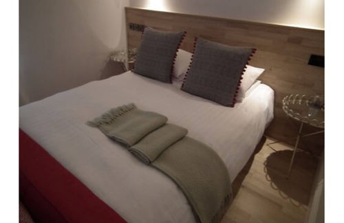 Eversley Bed & Breakfast | The Kingsley at Eversley