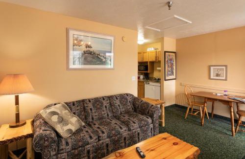 Mayfield Hotel | The Kingsley Suites