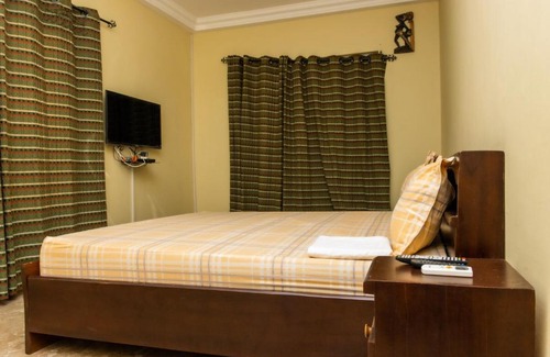 North Legon House | THE KINGSVILLE, Bohye, mango lane