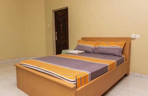 North Legon House | THE KINGSVILLE, Bohye, mango lane