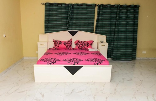 North Legon House | THE KINGSVILLE, Bohye, mango lane