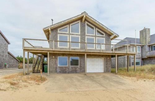 Kiwanda Shores House | The Kiwanda Surf House