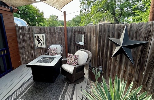 Bartlett House | The Kiwi Crossing - Quiet, Private and very Cozy