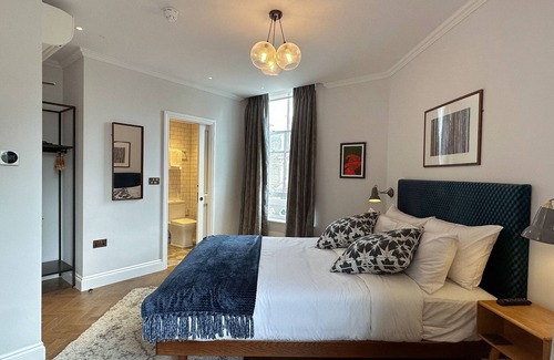 Notting Hill Hotel | THE KNIGHT OF NOTTINGHILL