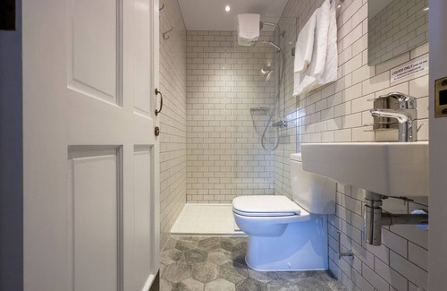 Notting Hill Hotel | THE KNIGHT OF NOTTINGHILL