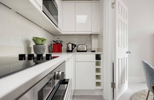 Belgravia Apartment | The Knightsbridge Suite Next to Sloane Square