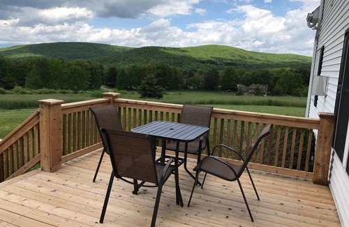 Wellsboro House | The Knoll Top-3 mins away from Hills Creek State Park