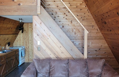 Frankfort House | The Koal-Mine-Inn - Fun and Charming with Lots of Character, A/C, and a Great Location!