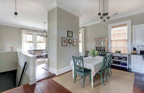 Savannah Victorian District Apartment | The Koi Escape, Victorian | Upper Porch | Parking