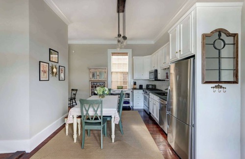 Savannah Victorian District Apartment | The Koi Escape, Victorian | Upper Porch | Parking