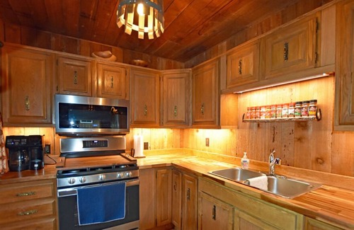 Ainsworth Hot Springs House | The Kootenay Vacation Sensation! Views, lake, hiking, caves, skiing & more!