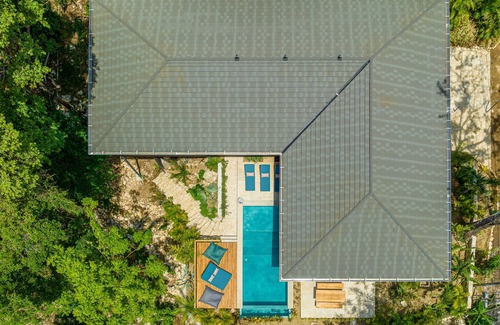 Carmen Villa | The L Design Villa