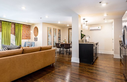 French Quarter Apartment | The Lafitte - Historic FQ Apt. 1B/1B - 60 Day Min. Rental