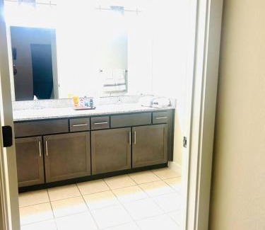 Santa Fe Apartment | The LagoonSide LoungeAway