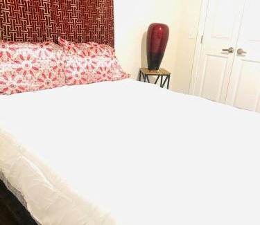 Santa Fe Apartment | The LagoonSide LoungeAway