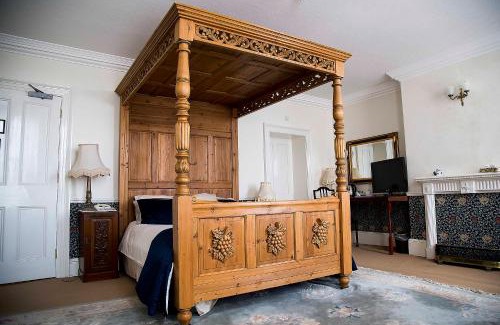 Beverley Hotel | The Lairgate