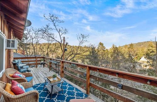 Crestline House | The Lake Chalet