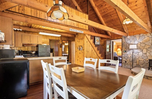 Wolfeboro Cabin | The Lake Escape - A Cozy Lakeside Cabin - Sleeps 8 - Grill, Kayak, Firepit