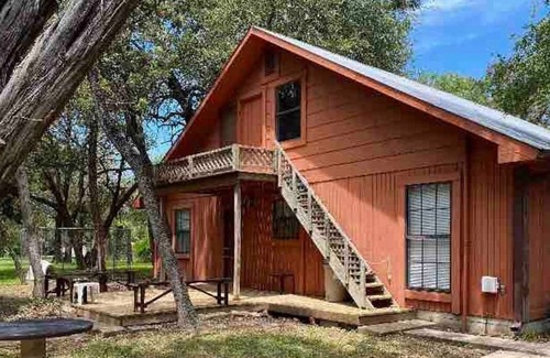 Temple House | The Lake House at Belton Lake