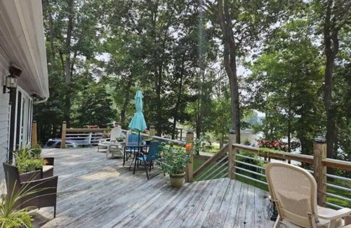 Ammon House | The lake house at lake chesdin