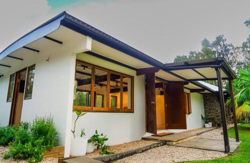Mission Beach House | The Lake House