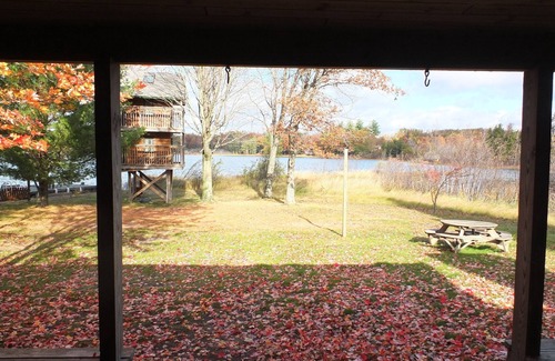 St. Helen Cabin | The Lake House - INDOOR SPA AND PRIVATE LAKEFRONT!