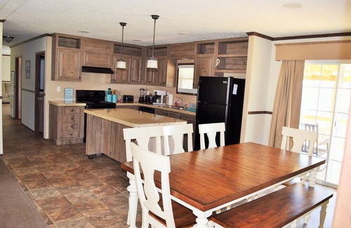 Bean Station House | The Lake House Lake front/Private Dock/Sleeps 12