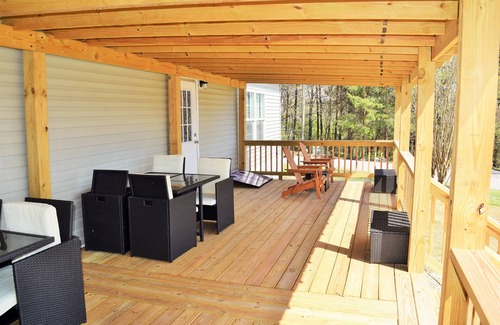 Bean Station House | The Lake House Lake front/Private Dock/Sleeps 12