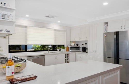 Berkeley Vale House | The Lake House - Luxury home with Pool.