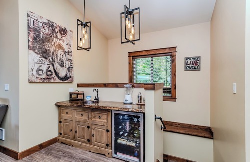 McMurrich/Monteith Cottage | The Lake House on Bear Lake - Amazing Family Cottage